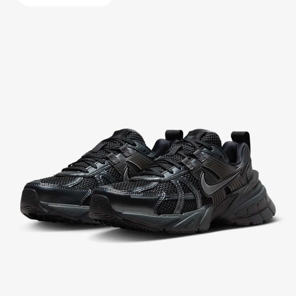 Nike Women V2k running shoes